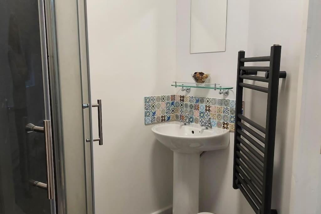 Orchard Nook - Sleeps 4, 2 Bedrooms เคนดัล ภายนอก รูปภาพ